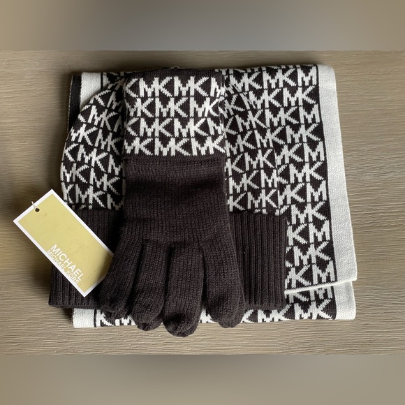 Michael Kors Hat, Scarf and Glove Set - Picture 6 of 8